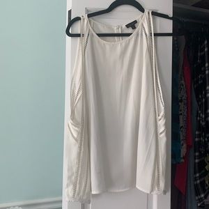White cold shoulder top Small